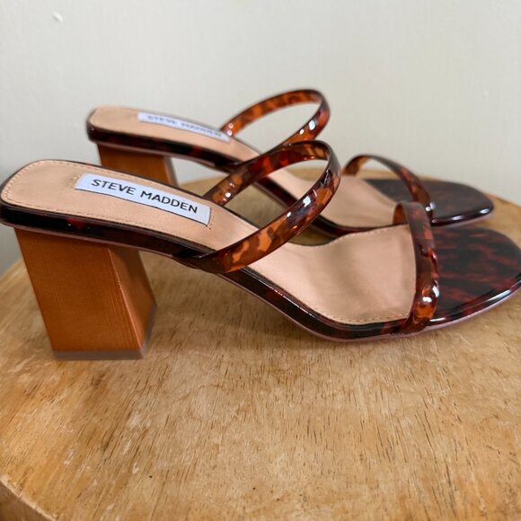 Steve Madden Honey Tort Vinyl Sandal - Picture 3 of 10